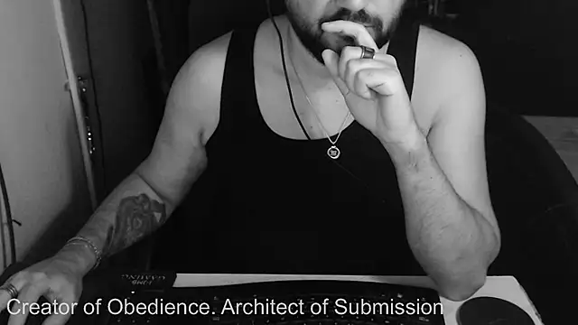 Snapshot of Lord_MasterX chatting on 09/23/25, 07:48 Lord MasterX online show from 09/23/25, 07:48