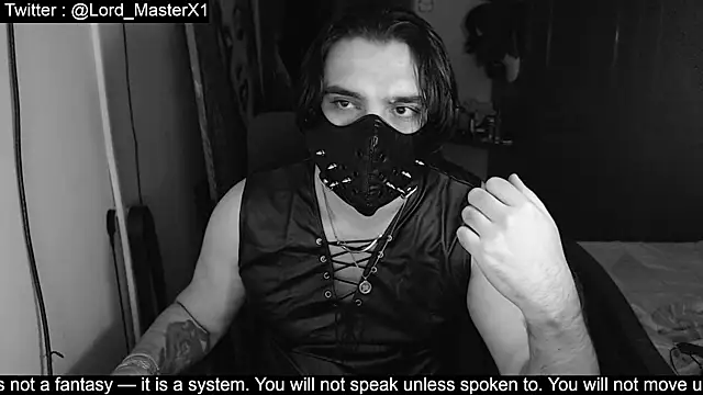 Snapshot of Lord_MasterX chatting on 10/31/25, 04:31 Lord MasterX online show from 10/31/25, 04:31