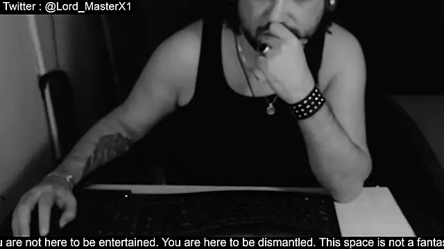 Snapshot of Lord_MasterX chatting on 01/11/26, 09:22 Lord MasterX online show from 01/11/26, 09:22