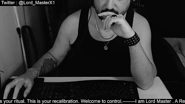 Snapshot of Lord_MasterX chatting on 11/06/25, 04:38 Lord MasterX online show from 11/06/25, 04:38