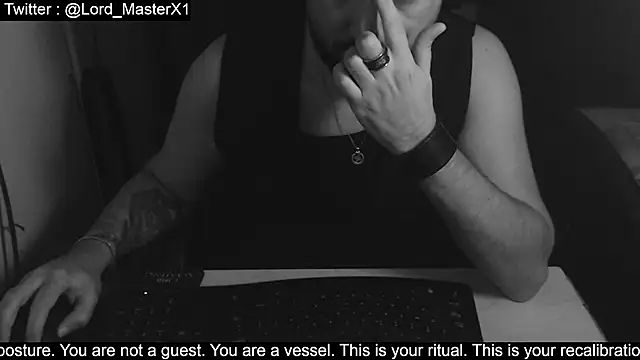 Snapshot of Lord_MasterX chatting on 10/10/25, 03:07 Lord MasterX online show from 10/10/25, 03:07