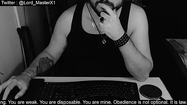 Snapshot of Lord_MasterX chatting on 11/23/25, 11:48 Lord MasterX online show from 11/23/25, 11:48