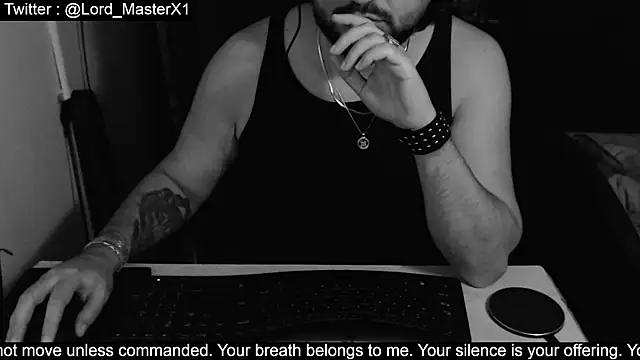 Snapshot of Lord_MasterX chatting on 11/29/25, 11:05 Lord MasterX online show from 11/29/25, 11:05