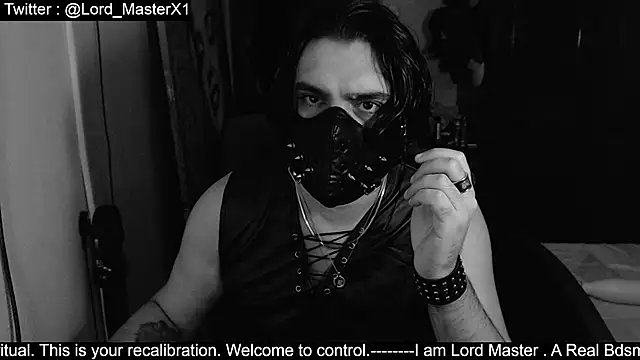 Snapshot of Lord_MasterX chatting on 10/29/25, 04:22 Lord MasterX online show from 10/29/25, 04:22
