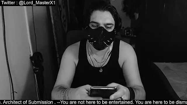 Snapshot of Lord_MasterX chatting on 10/26/25, 04:46 Lord MasterX online show from 10/26/25, 04:46