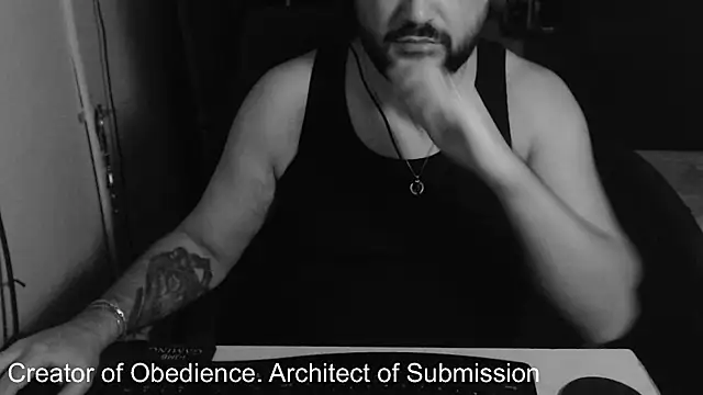 Snapshot of Lord_MasterX chatting on 09/26/25, 07:48 Lord MasterX online show from 09/26/25, 07:48