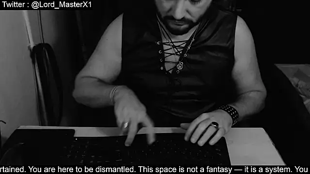 Snapshot of Lord_MasterX chatting on 11/16/25, 12:59 Lord MasterX online show from 11/16/25, 12:59