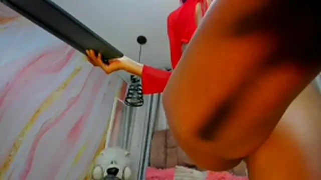 alix noa online show from 11/06/25, 07:18