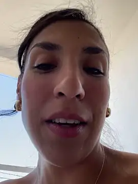 MaddyX   online show from 11/26/25, 07:58