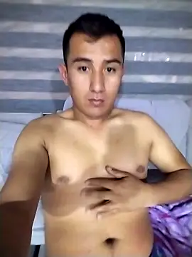 Benitocamelas93 online show from 04/18/26, 06:49