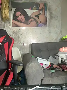 innocenttemplegirl online show from 04/19/26, 12:44