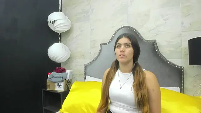 isabel 09 online show from 07/20/26, 06:43