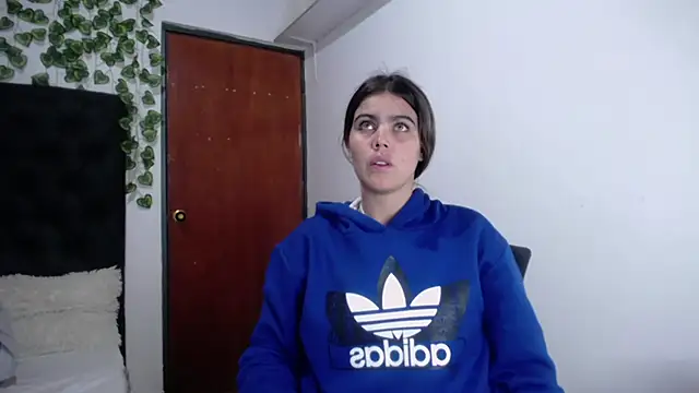 Snapshot of isabel_09 chatting on 11/05/25, 03:09 isabel 09 online show from 11/05/25, 03:09