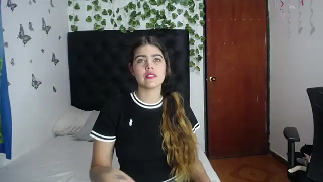 Snapshot of isabel_09 chatting on 02/18/26, 03:04 isabel 09 online show from 02/18/26, 03:04