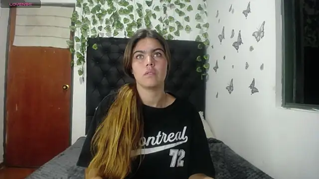 isabel 09 online show from 10/04/25, 03:08