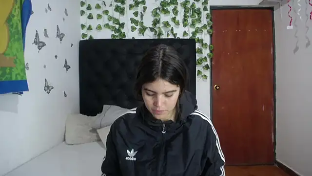 Snapshot of isabel_09 chatting on 02/22/26, 12:29 isabel 09 online show from 02/22/26, 12:29