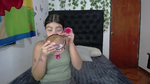 Snapshot of isabel_09 chatting on 01/13/26, 03:10 isabel 09 online show from 01/13/26, 03:10