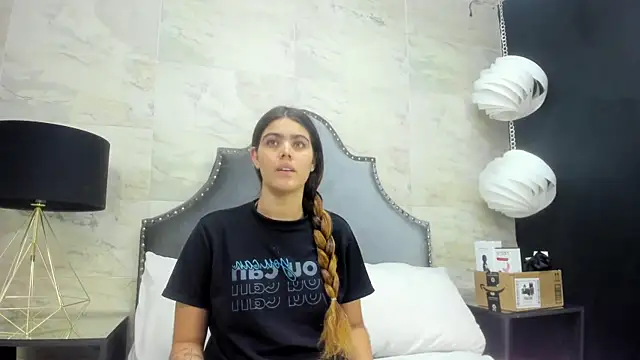 isabel 09 online show from 07/10/26, 05:13