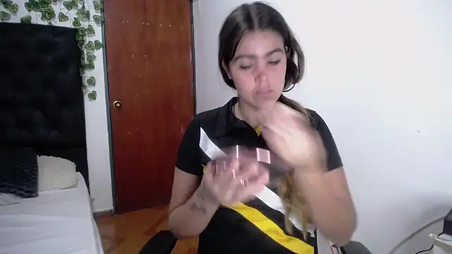 Snapshot of isabel_09 chatting on 12/03/25, 03:07 isabel 09 online show from 12/03/25, 03:07