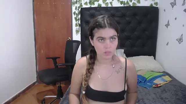 Snapshot of isabel_09 chatting on 10/29/25, 03:55 isabel 09 online show from 10/29/25, 03:55