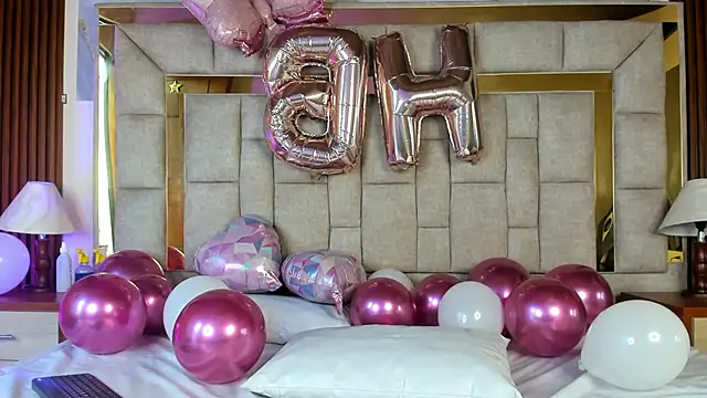 AggathaSanders  online show from 10/26/25, 12:49