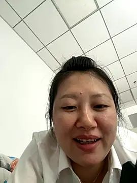 Snapshot of feifei1234 chatting on 10/17/25, 04:38 feifei1234 online show from 10/17/25, 04:38