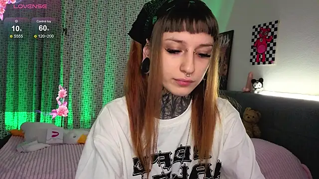 LilithPoison online show from 10/23/25, 06:06