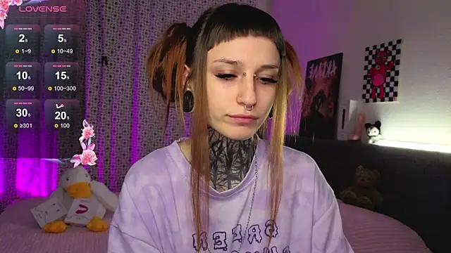 LilithPoison online show from 10/26/25, 06:08