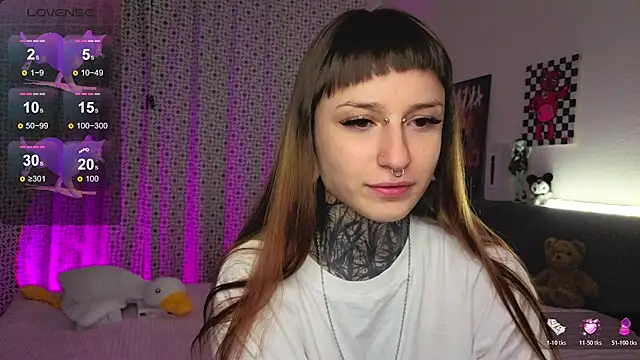 LilithPoison online show from 11/20/25, 06:08