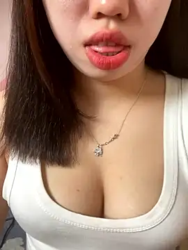 Snapshot of Rose-babyx chatting on 01/18/26, 02:48 Rose-babyx online show from 01/18/26, 02:48