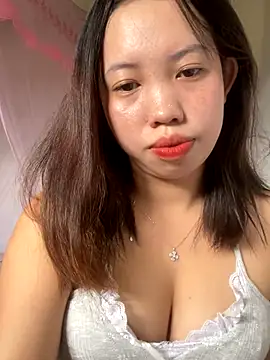 Snapshot of Rose-babyx chatting on 10/15/25, 07:49 Rose-babyx online show from 10/15/25, 07:49