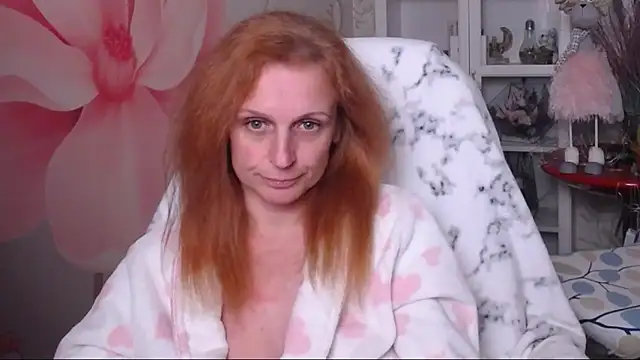 Snapshot of Venus_love1 chatting on 10/29/25, 06:29 Venus love1 online show from 10/29/25, 06:29