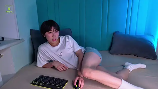 HeejinWang online show from 11/24/25, 08:20