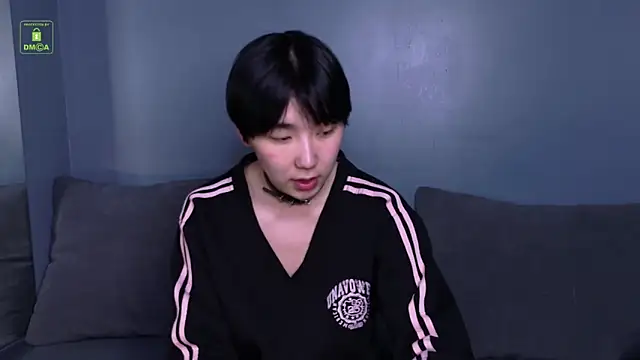HeejinWang online show from 05/10/26, 10:30