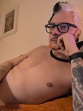 cruiserpup online show from 11/05/25, 07:17