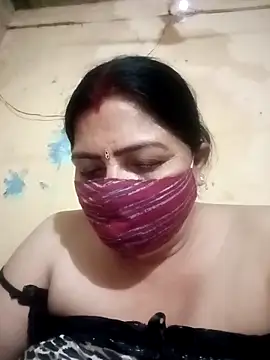 Snapshot of Love-890 chatting on 10/11/25, 04:19 Love-890 online show from 10/11/25, 04:19