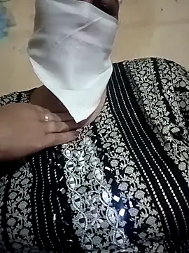 Snapshot of Love-890 chatting on 10/17/25, 02:19 Love-890 online show from 10/17/25, 02:19