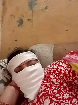 Snapshot of Love-890 chatting on 10/29/25, 01:37 Love-890 online show from 10/29/25, 01:37