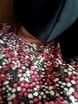 Snapshot of Love-890 chatting on 10/06/25, 05:52 Love-890 online show from 10/06/25, 05:52