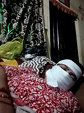 Snapshot of Love-890 chatting on 11/05/25, 07:28 Love-890 online show from 11/05/25, 07:28