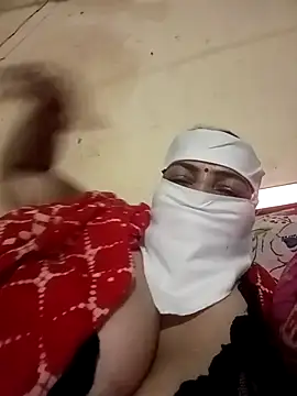 Snapshot of Love-890 chatting on 10/14/25, 03:45 Love-890 online show from 10/14/25, 03:45