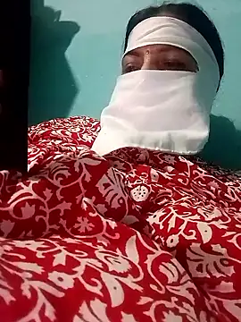 Snapshot of Love-890 chatting on 11/19/25, 08:31 Love-890 online show from 11/19/25, 08:31