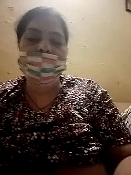 Snapshot of Love-890 chatting on 09/15/25, 04:51 Love-890 online show from 09/15/25, 04:51