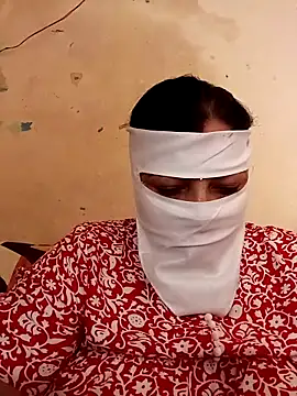 Snapshot of Love-890 chatting on 10/19/25, 06:05 Love-890 online show from 10/19/25, 06:05