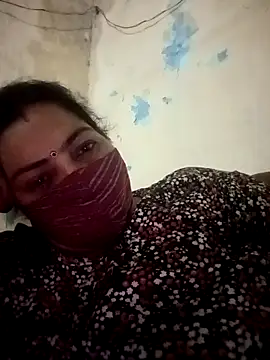 Snapshot of Love-890 chatting on 09/28/25, 02:46 Love-890 online show from 09/28/25, 02:46