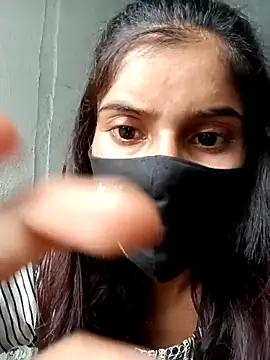 Snapshot of Aaisha-16 chatting on 11/01/25, 03:02 Aaisha-16 online show from 11/01/25, 03:02