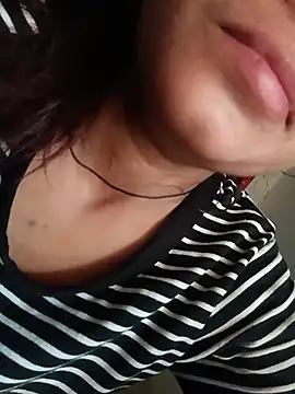Aaisha-16 online show from 05/20/26, 12:02