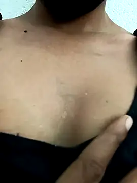 Snapshot of Aaisha-16 chatting on 11/14/25, 03:54 Aaisha-16 online show from 11/14/25, 03:54