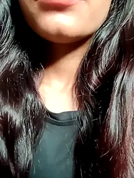 Snapshot of Aaisha-16 chatting on 11/28/25, 02:45 Aaisha-16 online show from 11/28/25, 02:45