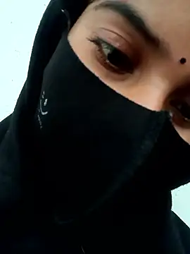 Aaisha-16 online show from 12/23/25, 03:39